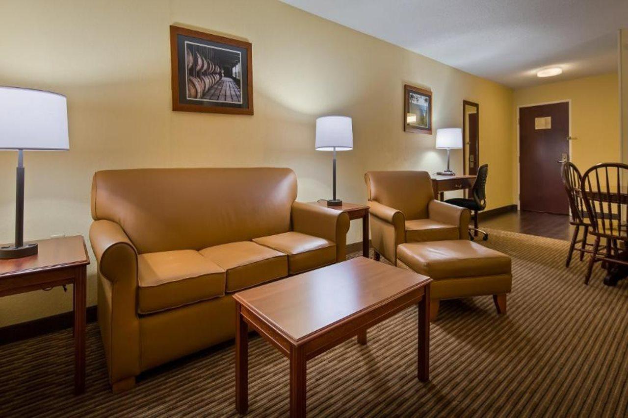 Best Western Lawrenceburg Inn Экстерьер фото