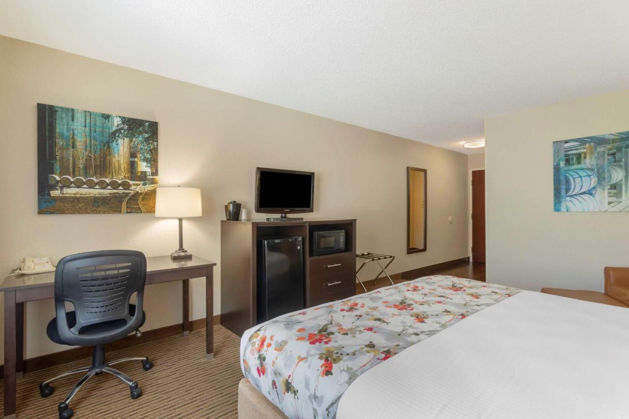 Best Western Lawrenceburg Inn Экстерьер фото