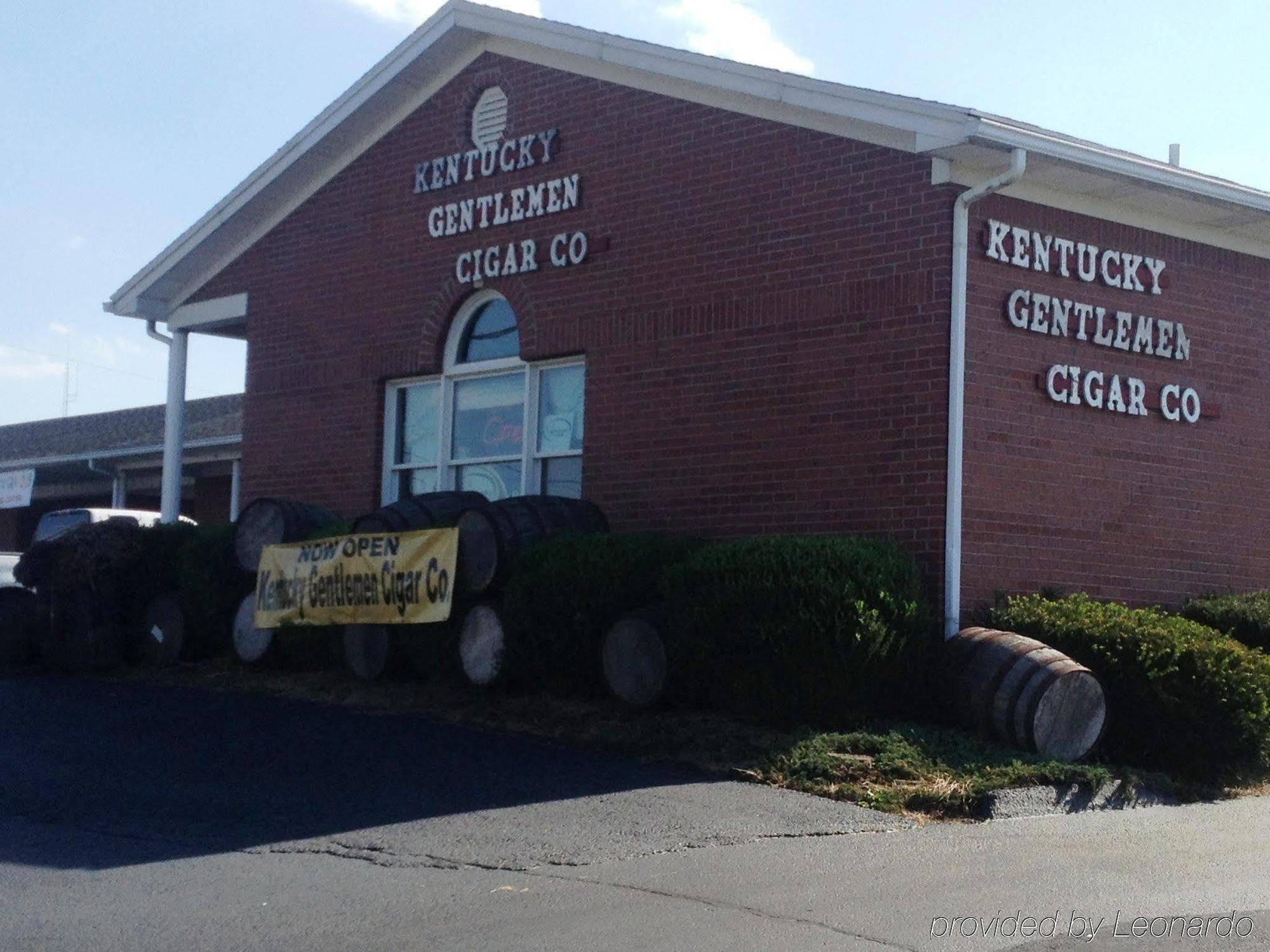 Best Western Lawrenceburg Inn Удобства фото