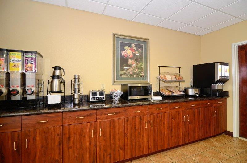 Best Western Lawrenceburg Inn Ресторан фото