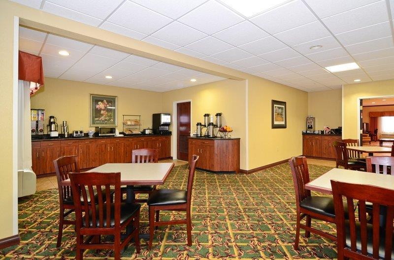 Best Western Lawrenceburg Inn Ресторан фото